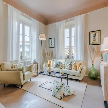 Apartment Modern Charming Urban Retreat Apartment *